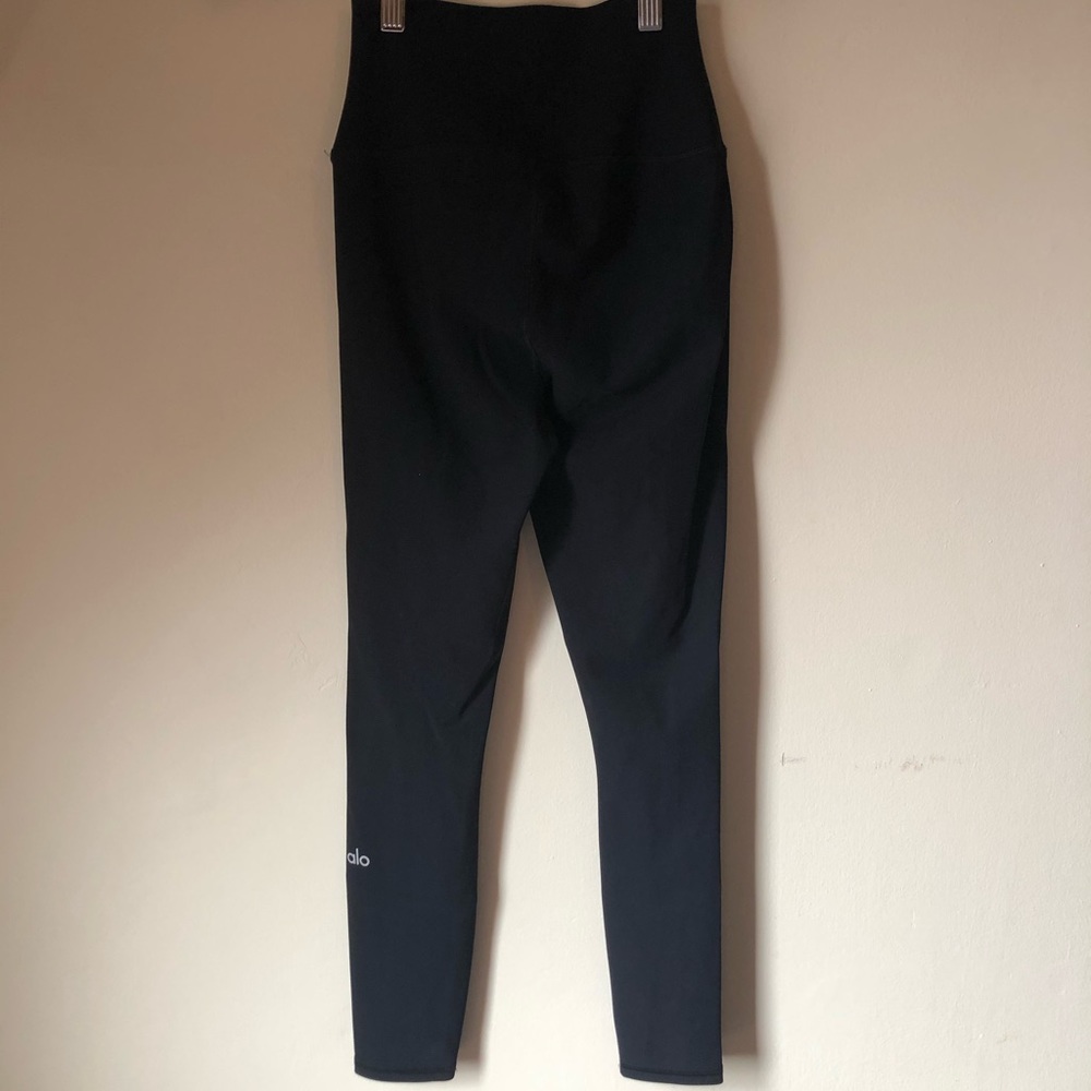 Alo Yoga Ripped Legging - Picture 3 of 4
